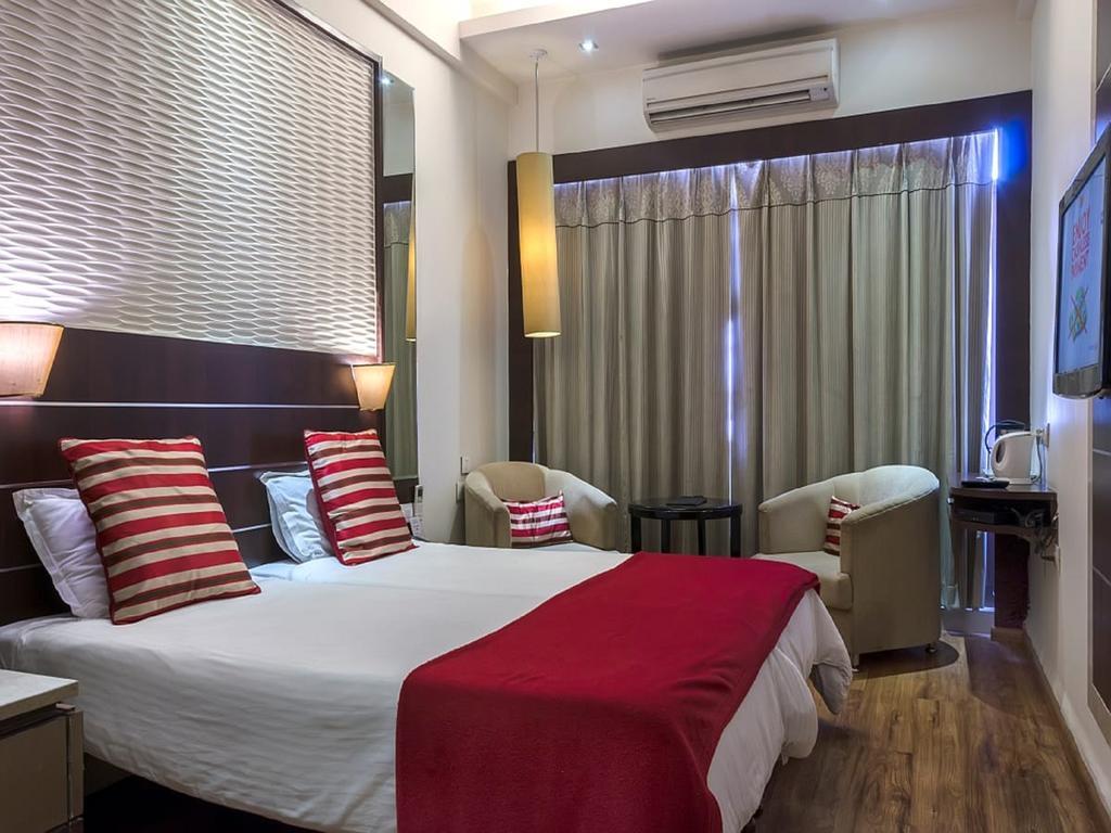 Surya Royal Hotel Kota  Buitenkant foto
